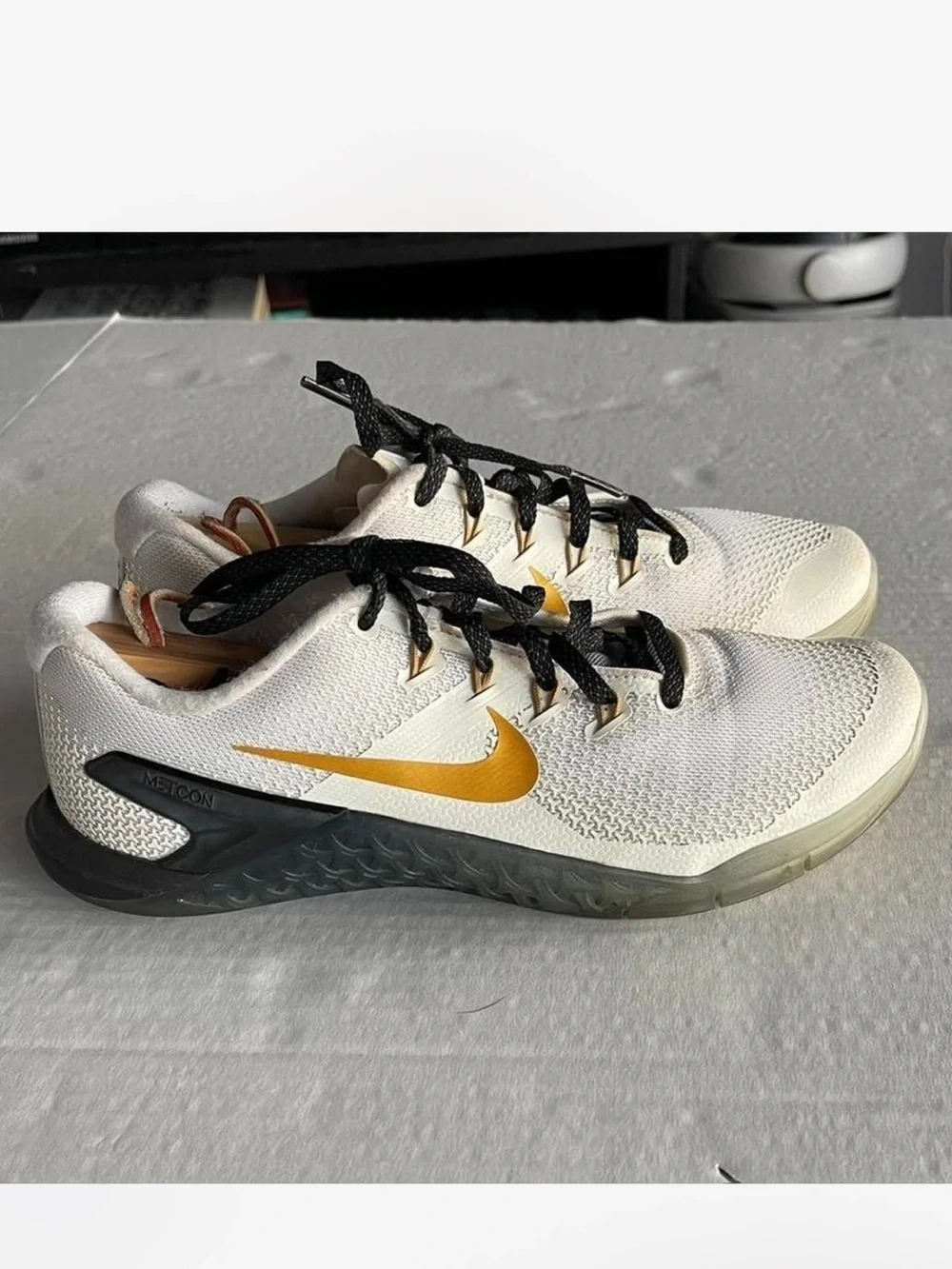 Nike ID Metcon Cross Train Sneakers Custom White Green Gold Women’s Size 7.5